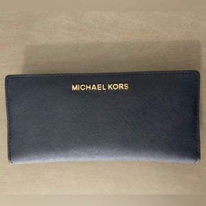 Michael Kors Navy Jet Set Travel Wallet with Card Holder